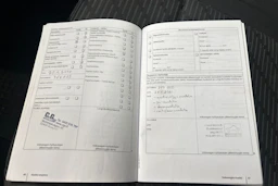 musta Volkswagen Caddy Maxi 2011 kuva 21.