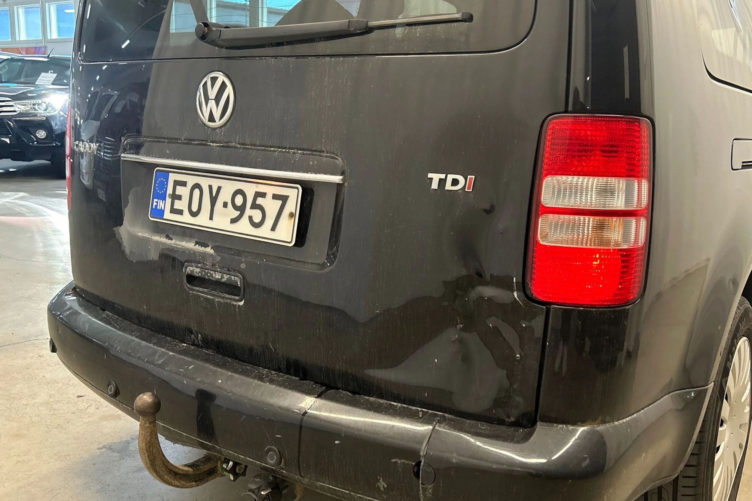 musta Volkswagen Caddy Maxi 2011 kuva 26.