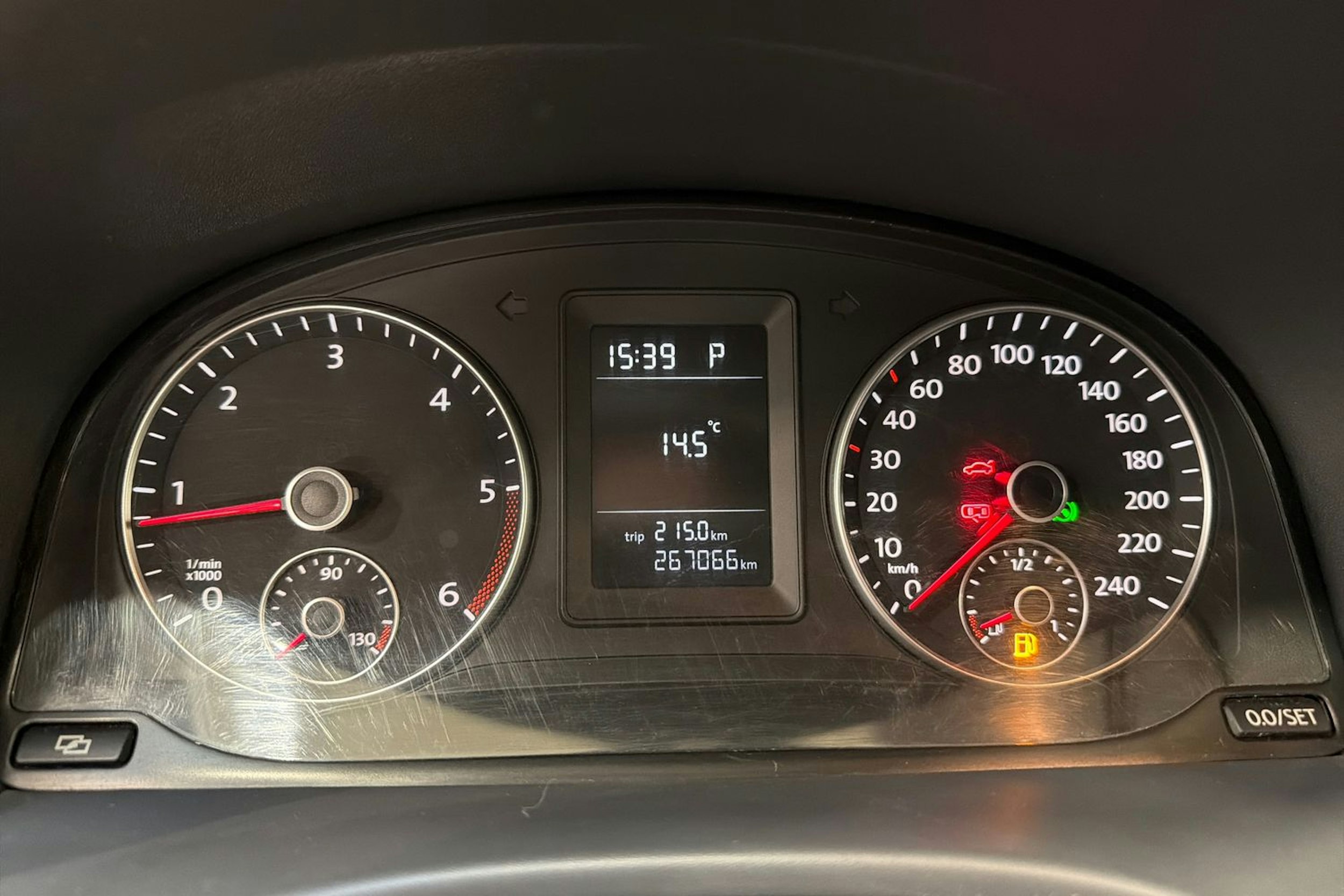 sininen Volkswagen Caddy Maxi 2011 kuva 13.