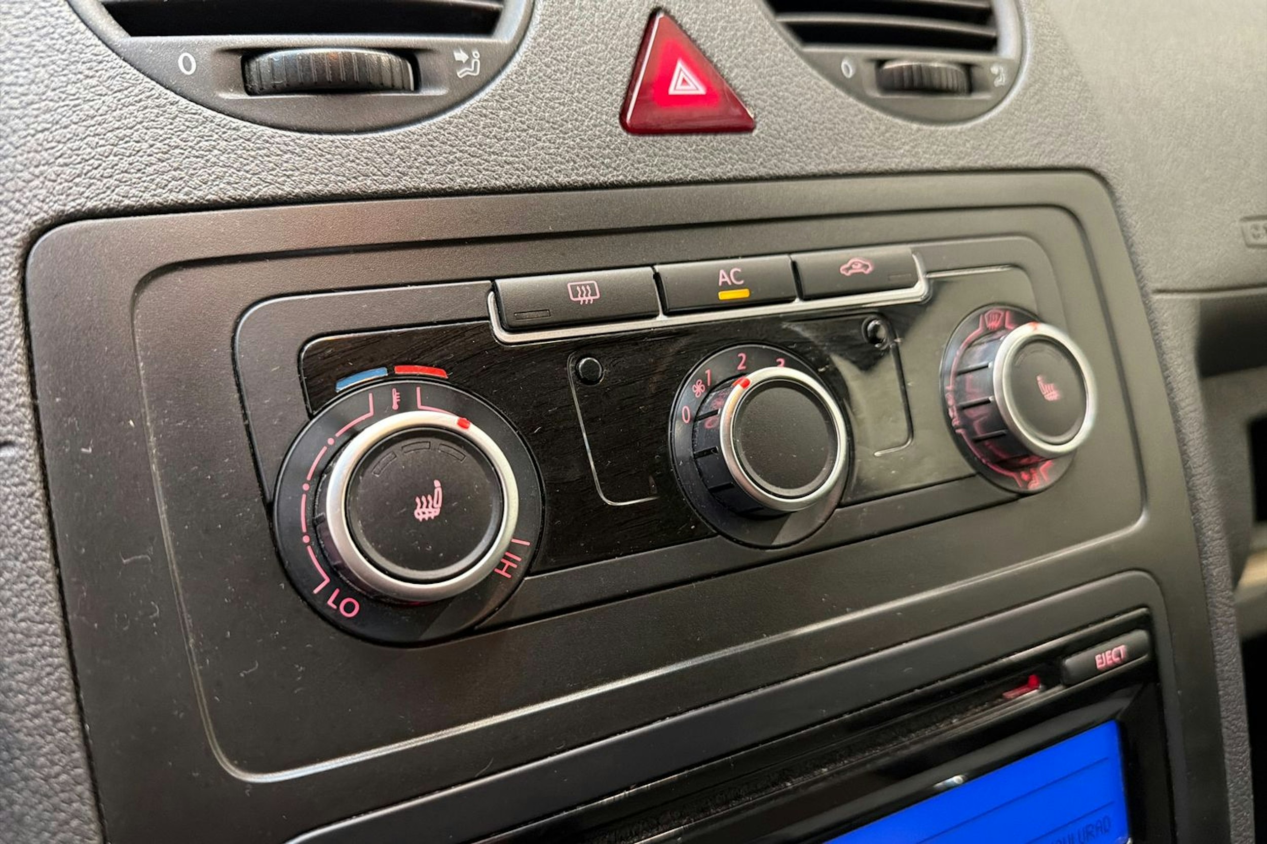 sininen Volkswagen Caddy Maxi 2011 kuva 15.