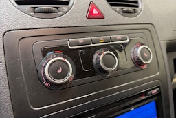 sininen Volkswagen Caddy Maxi 2011 kuva 15.