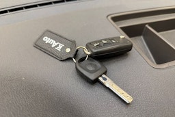 sininen Volkswagen Caddy Maxi 2011 kuva 22.