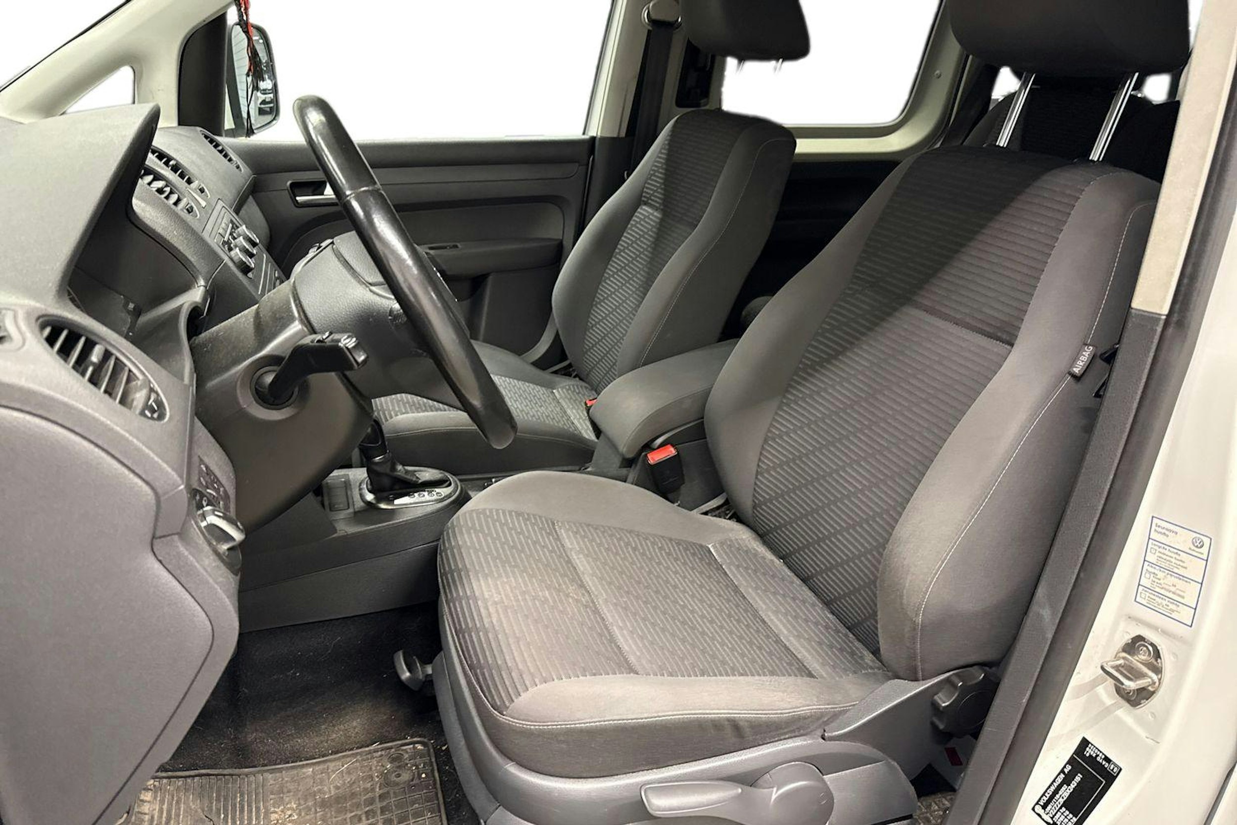 valkoinen Volkswagen Caddy Maxi 2011 kuva 7.