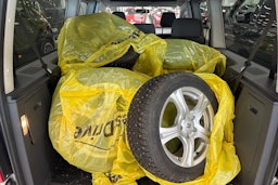 valkoinen Volkswagen Caddy Maxi 2011 kuva 13.