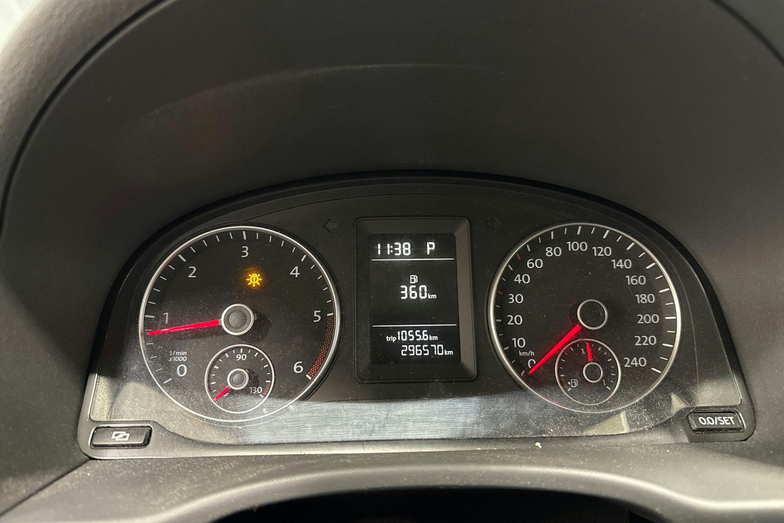 valkoinen Volkswagen Caddy Maxi 2011 kuva 15.