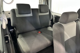 valkoinen Volkswagen Caddy Maxi 2012 kuva 14.