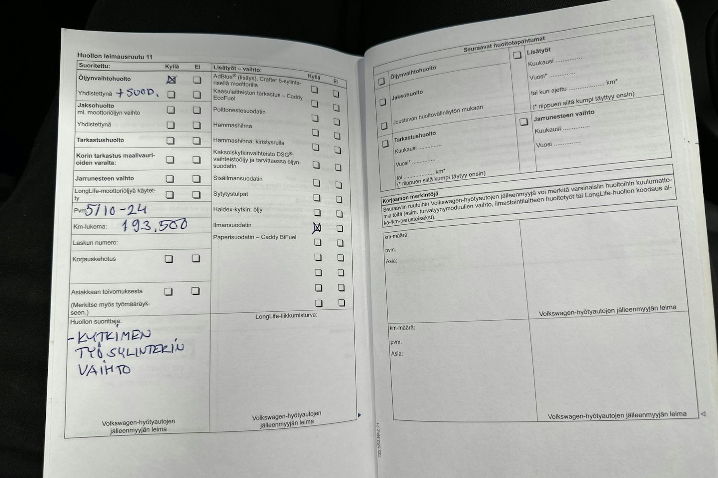 valkoinen Volkswagen Caddy Maxi 2012 kuva 22.