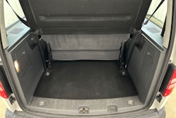 valkoinen Volkswagen Caddy Maxi 2012 kuva 24.