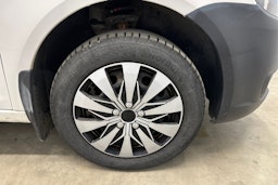 valkoinen Volkswagen Caddy Maxi 2012 kuva 25.