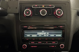 valkoinen Volkswagen Caddy Maxi 2012 kuva 17.