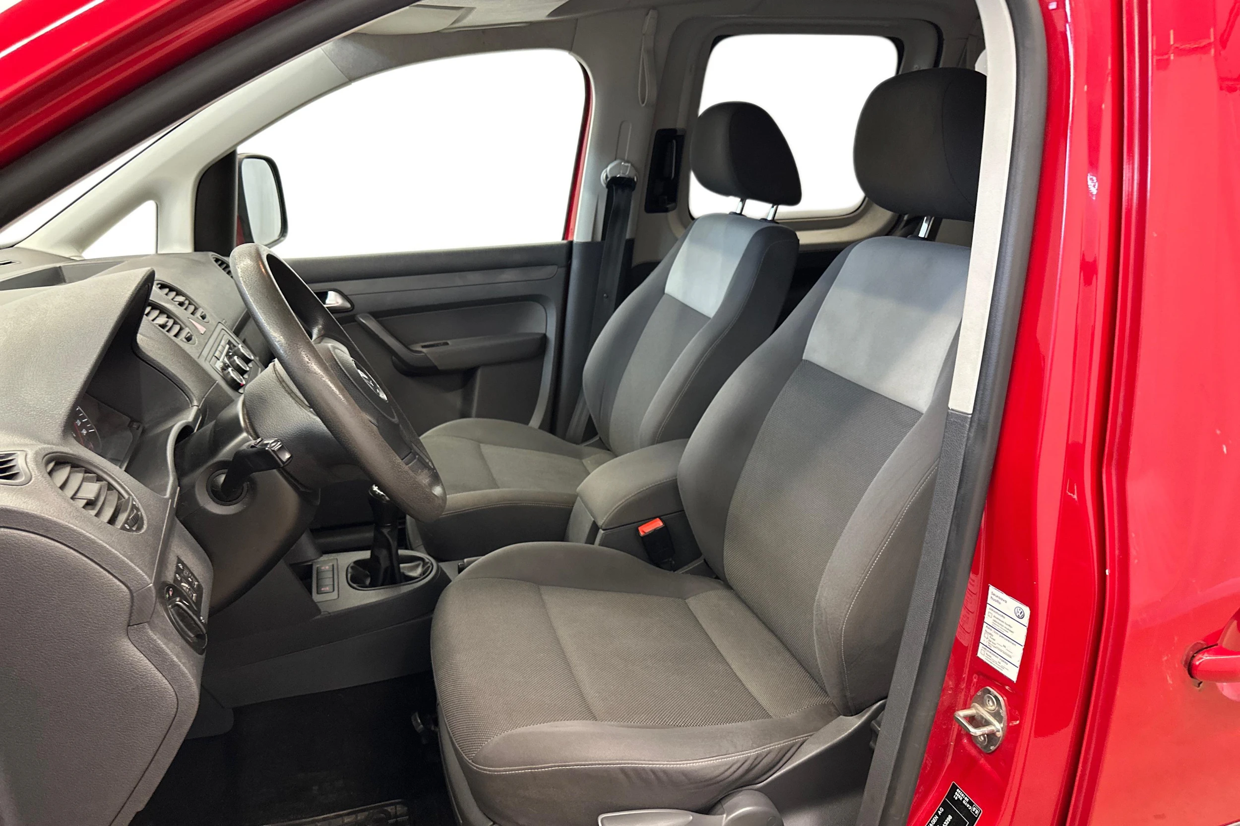 punainen Volkswagen Caddy Maxi 2012 kuva 9.