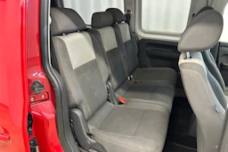 punainen Volkswagen Caddy Maxi 2012 kuva 16.
