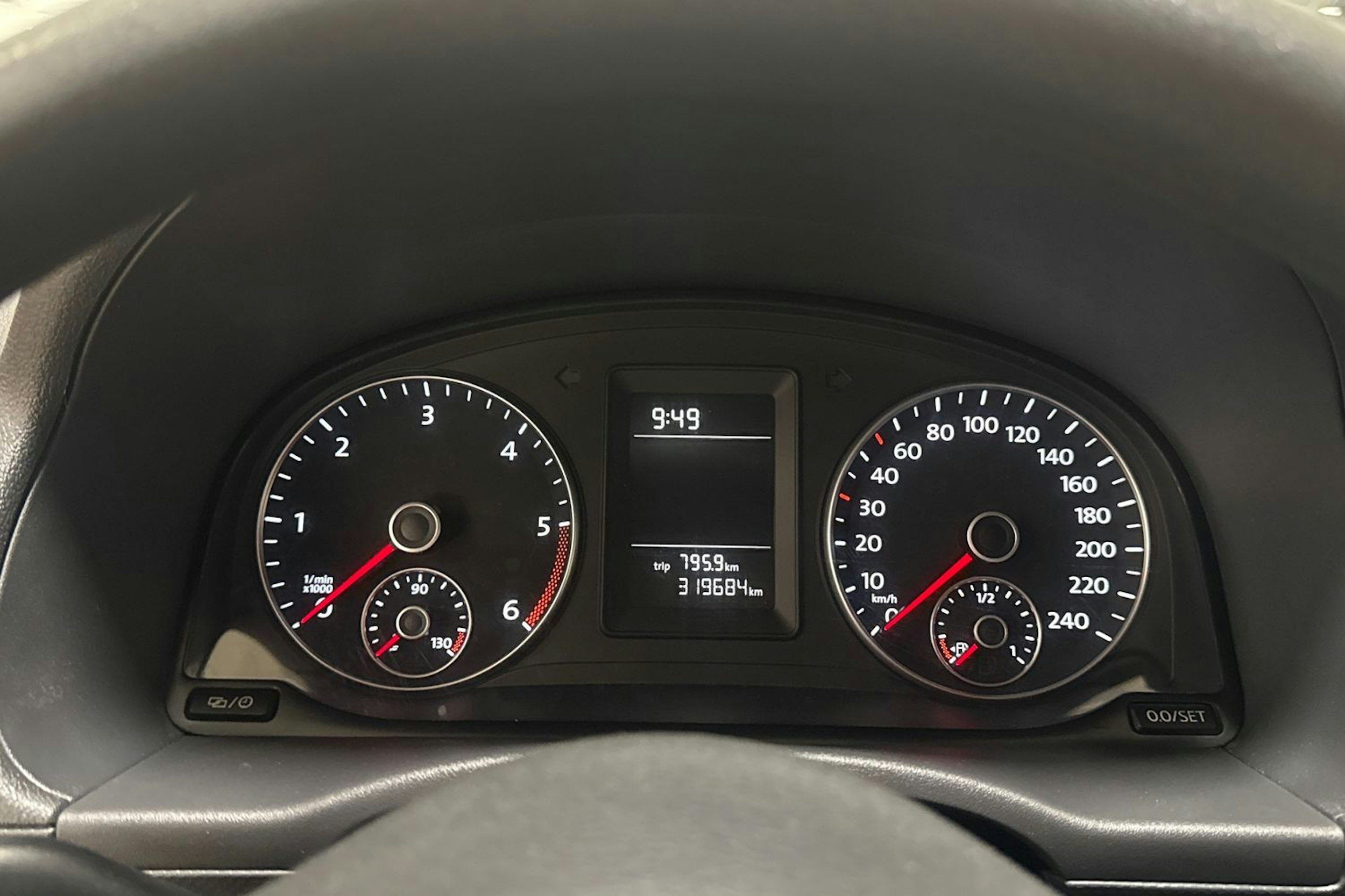 harmaa Volkswagen Caddy Maxi 2013 kuva 15.