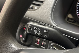 harmaa Volkswagen Caddy Maxi 2013 kuva 16.