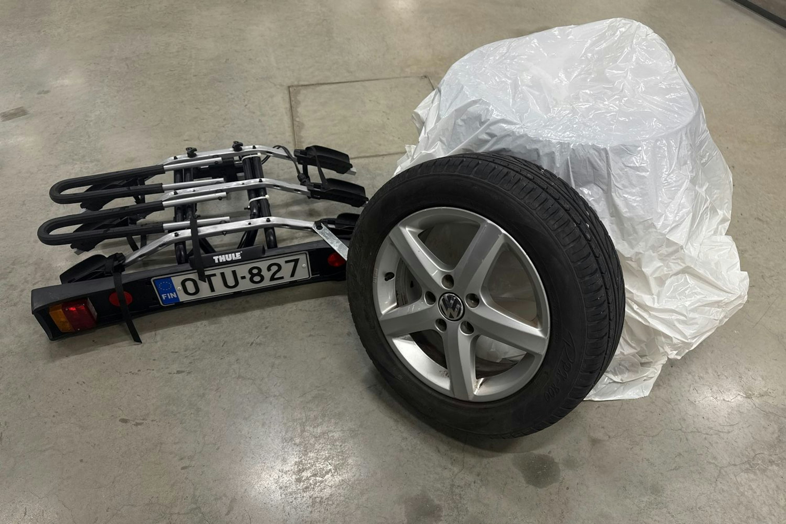 harmaa Volkswagen Caddy Maxi 2013 kuva 20.