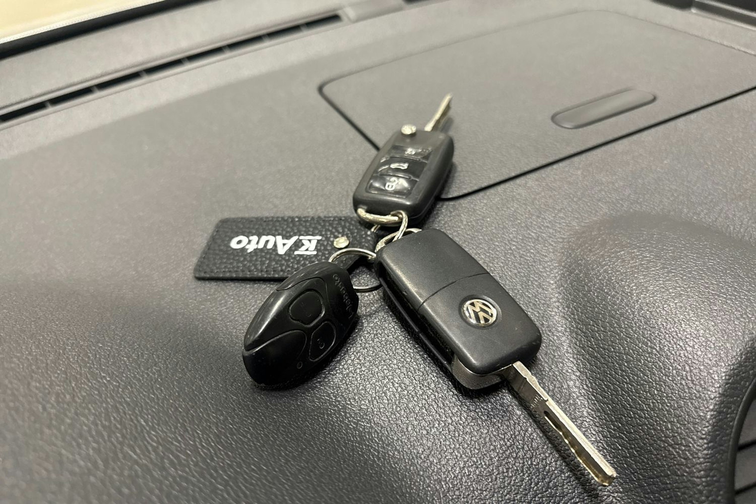 harmaa Volkswagen Caddy Maxi 2013 kuva 26.