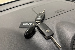 harmaa Volkswagen Caddy Maxi 2013 kuva 26.