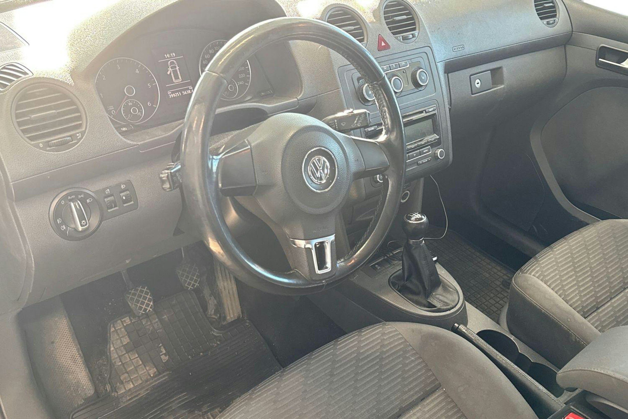 Ruskea (beige) Volkswagen Caddy Maxi 2012 kuva 7.