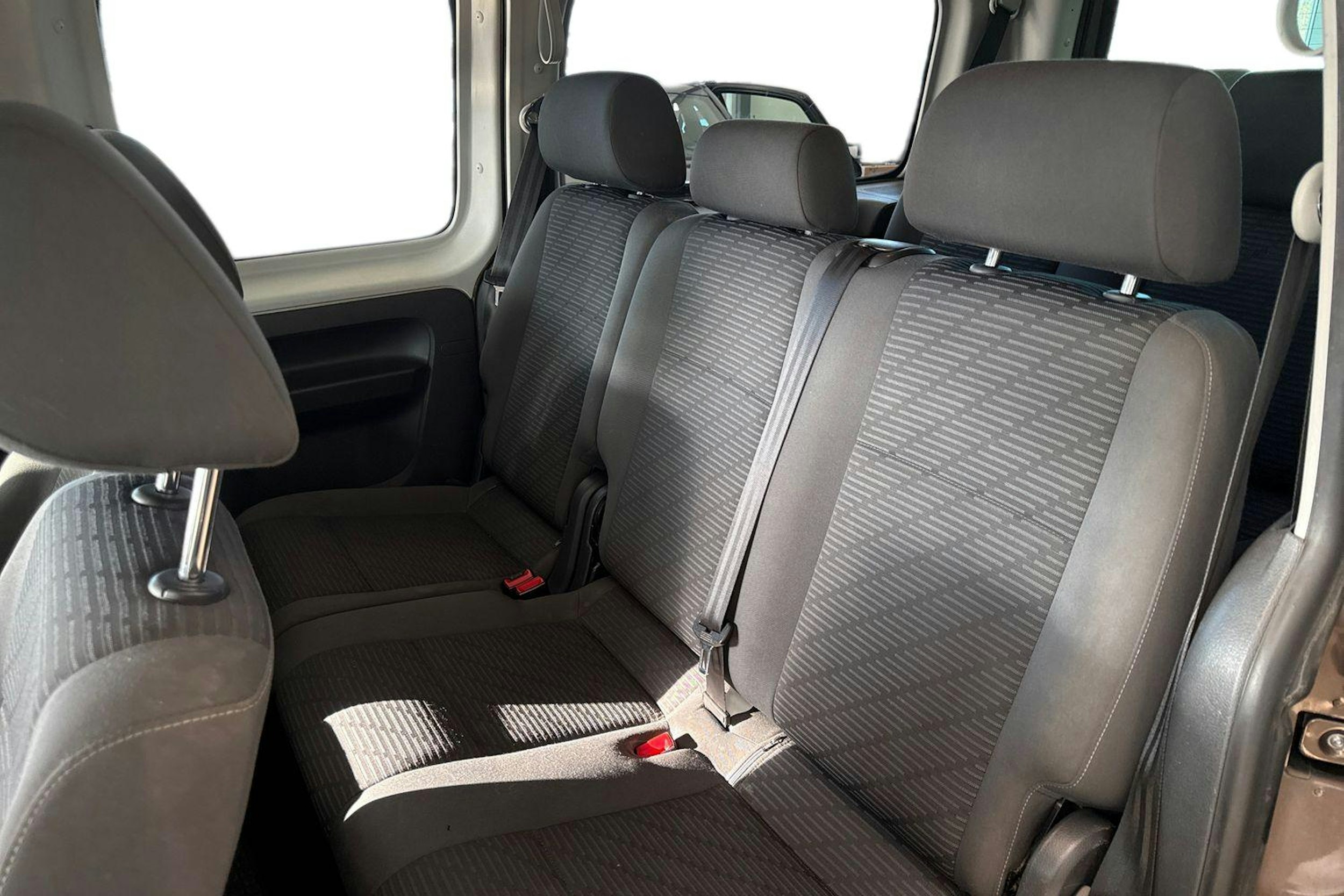 Ruskea (beige) Volkswagen Caddy Maxi 2012 kuva 10.