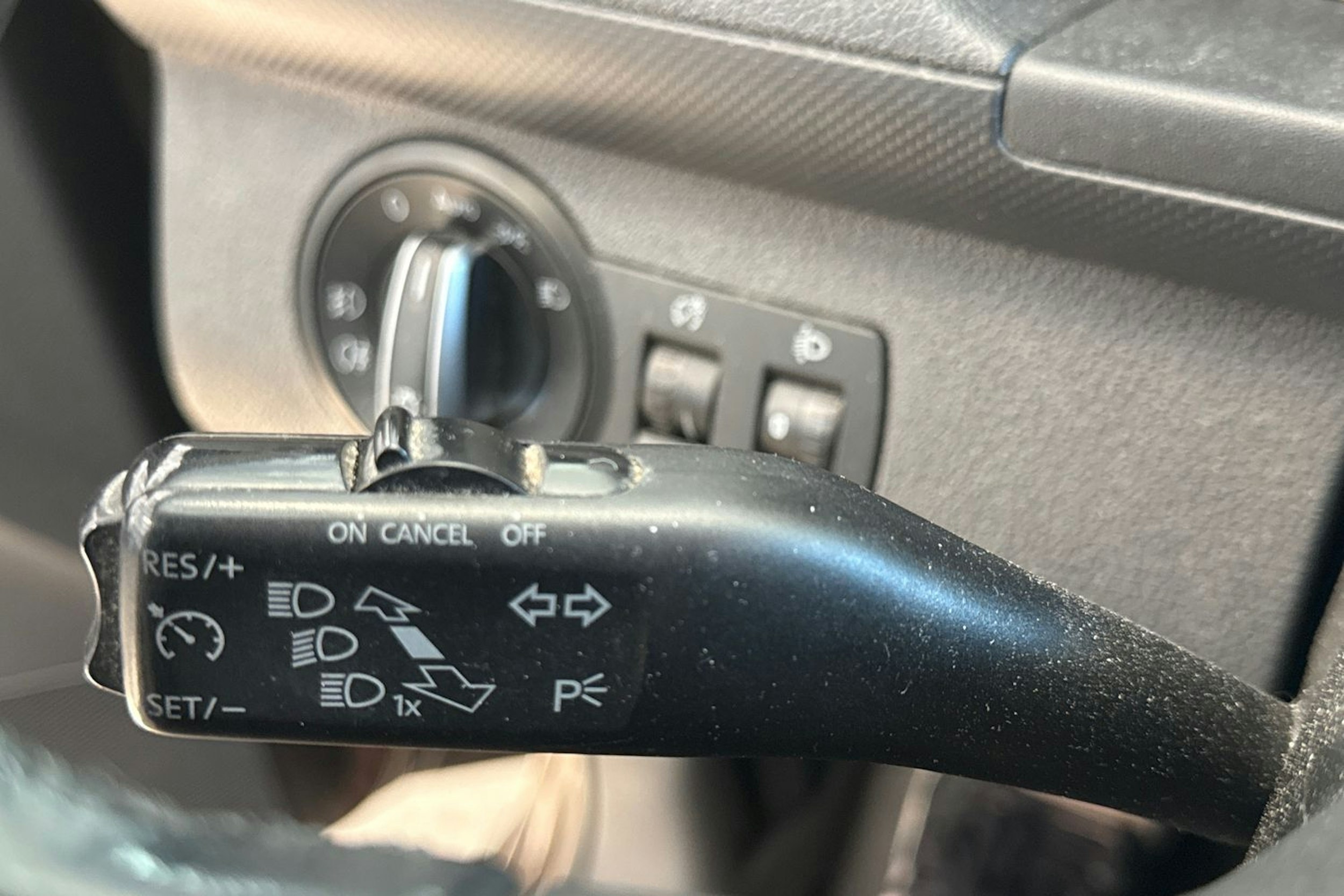 Ruskea (beige) Volkswagen Caddy Maxi 2012 kuva 15.