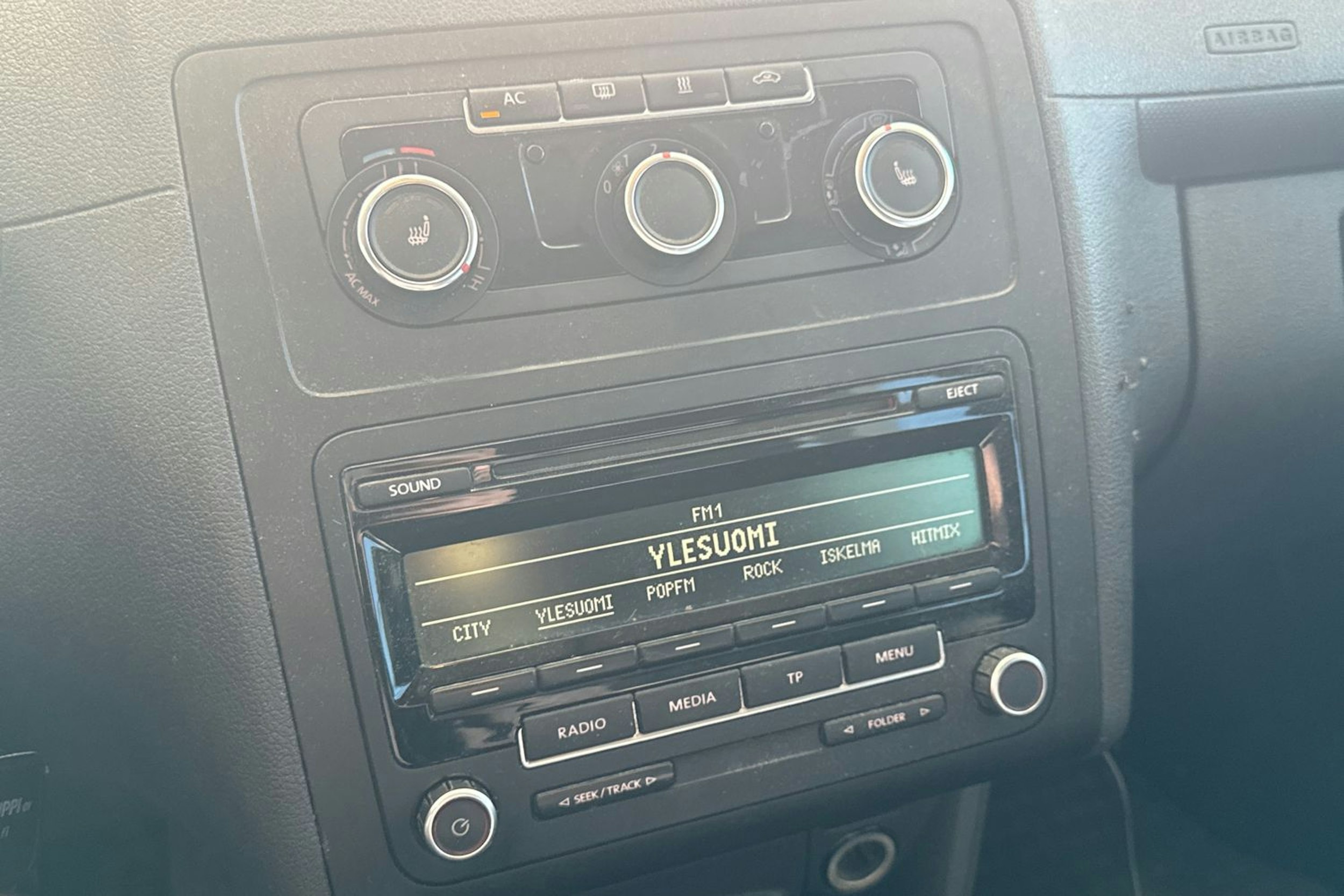 Ruskea (beige) Volkswagen Caddy Maxi 2012 kuva 16.