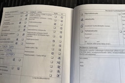 Ruskea (beige) Volkswagen Caddy Maxi 2012 kuva 28.