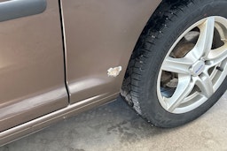 Ruskea (beige) Volkswagen Caddy Maxi 2012 kuva 34.