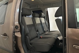 ruskea (beige) Volkswagen Caddy Maxi 2013 kuva 13.