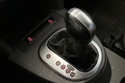 ruskea (beige) Volkswagen Caddy Maxi 2013 kuva 24.