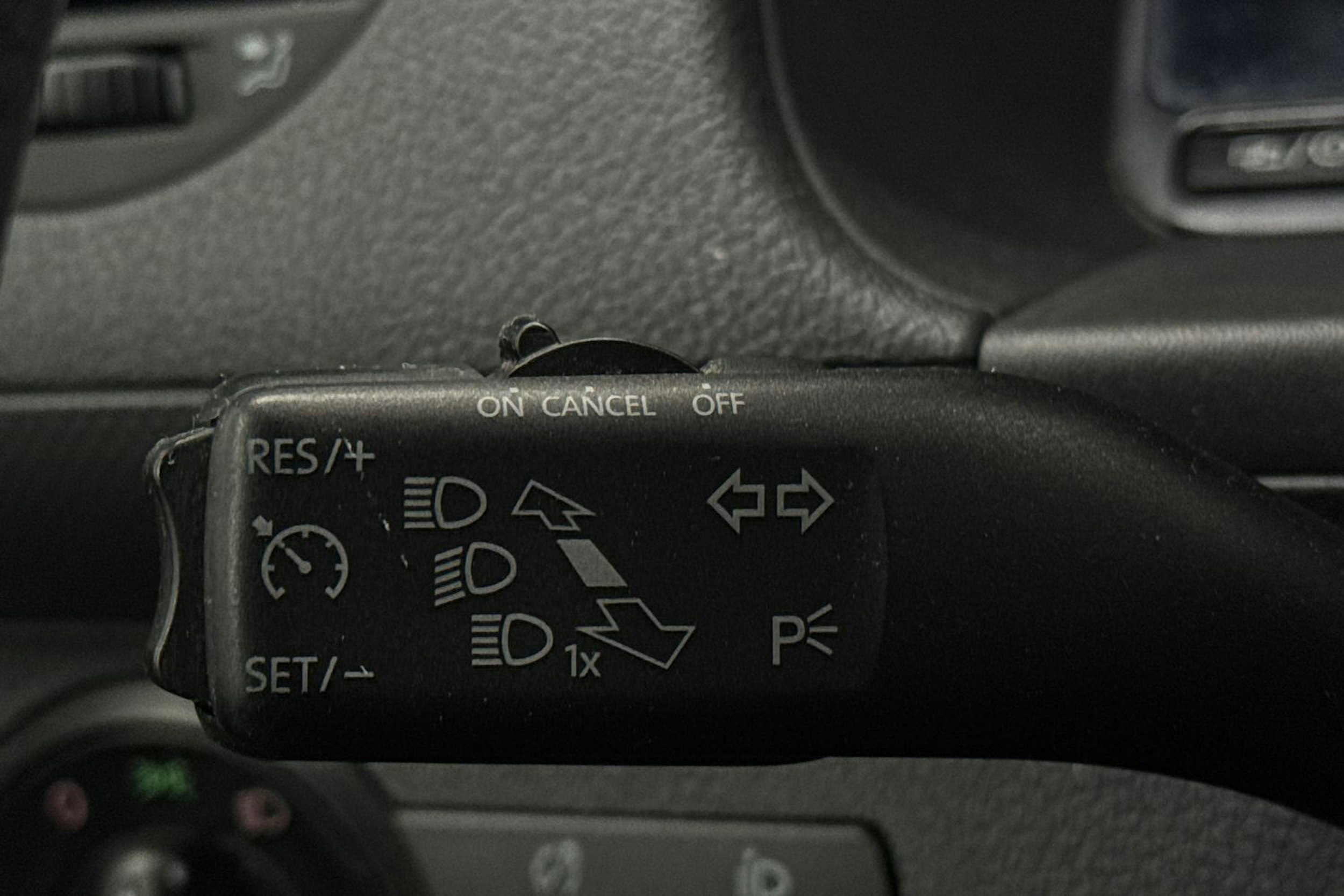 valkoinen Volkswagen Caddy Maxi 2013 kuva 16.