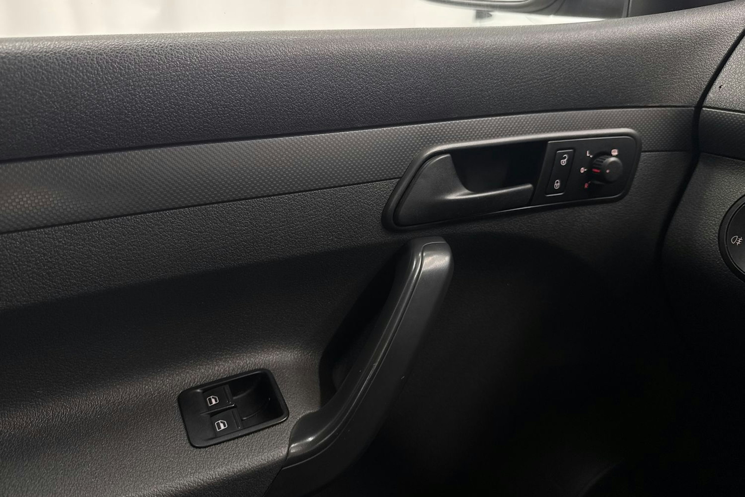 valkoinen Volkswagen Caddy Maxi 2013 kuva 17.