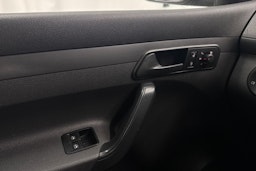 valkoinen Volkswagen Caddy Maxi 2013 kuva 17.
