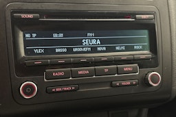 valkoinen Volkswagen Caddy Maxi 2013 kuva 20.
