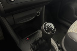 valkoinen Volkswagen Caddy Maxi 2013 kuva 25.