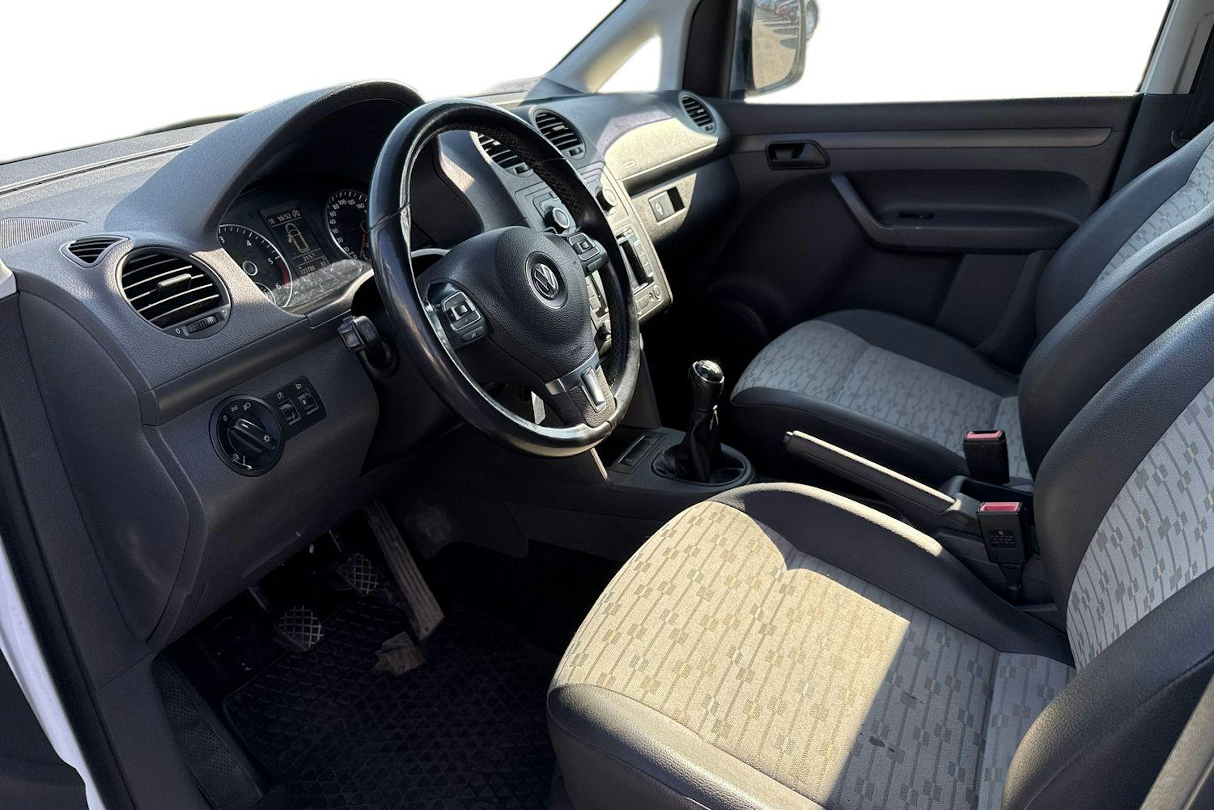 valkoinen Volkswagen Caddy Maxi 2013 kuva 3.