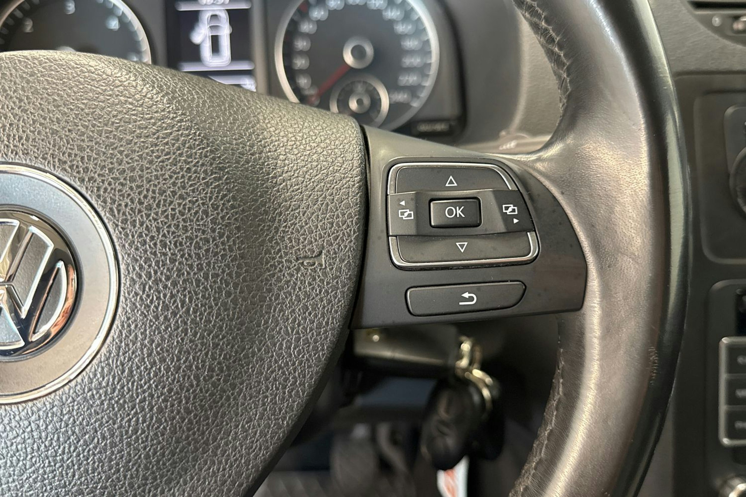 valkoinen Volkswagen Caddy Maxi 2014 kuva 15.