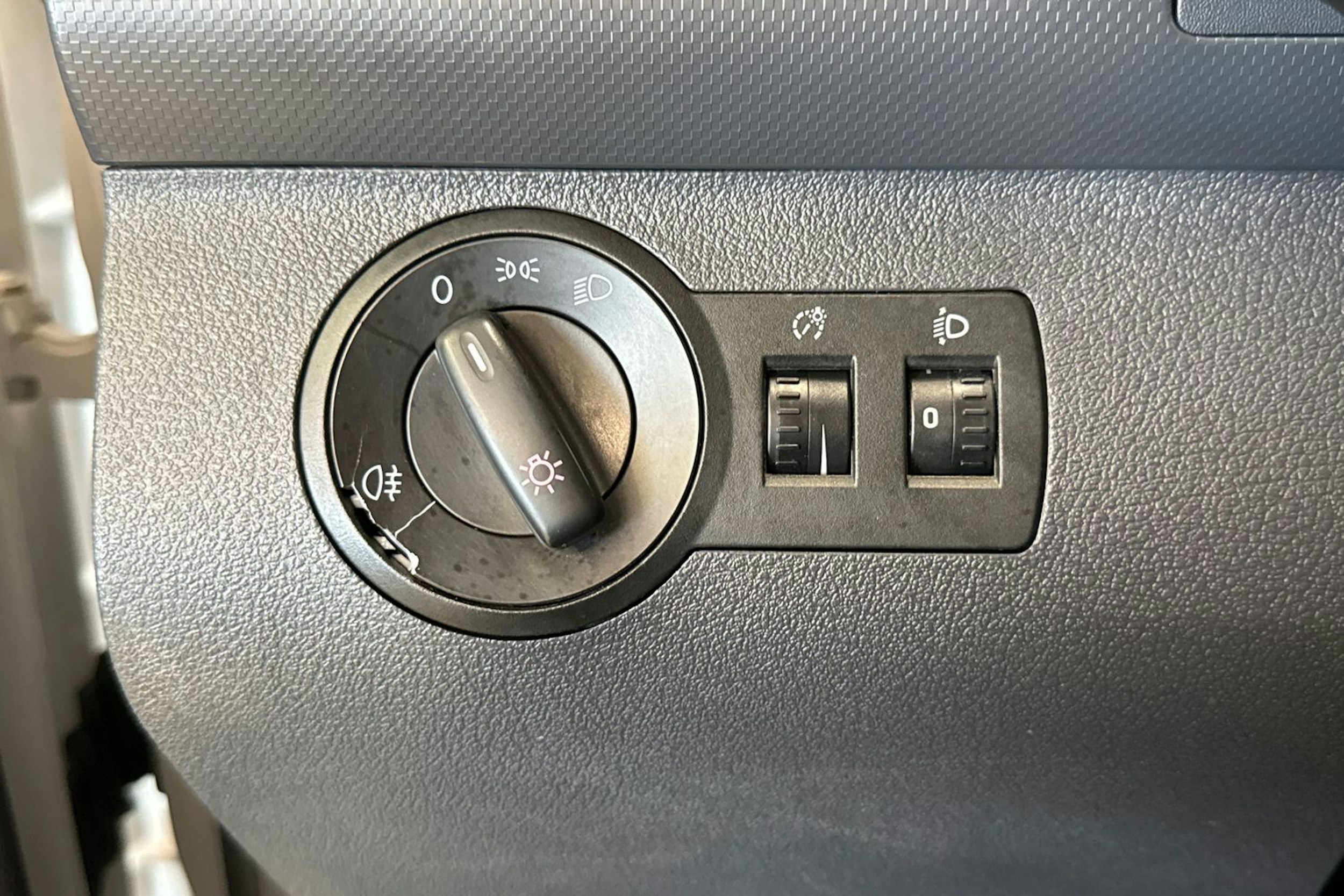valkoinen Volkswagen Caddy Maxi 2014 kuva 17.