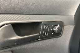 valkoinen Volkswagen Caddy Maxi 2014 kuva 18.