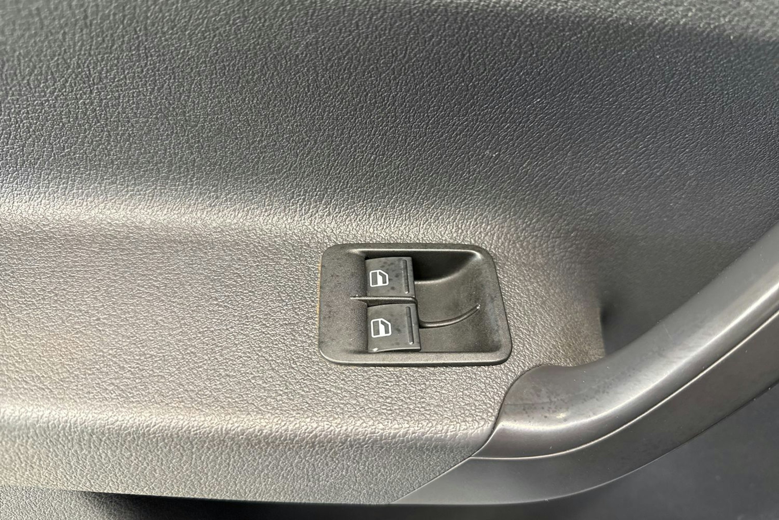 valkoinen Volkswagen Caddy Maxi 2014 kuva 19.