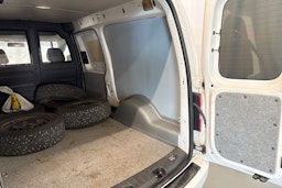 valkoinen Volkswagen Caddy Maxi 2014 kuva 22.