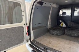 valkoinen Volkswagen Caddy Maxi 2014 kuva 23.