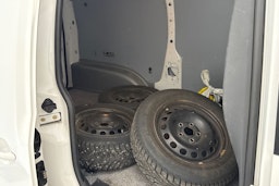 valkoinen Volkswagen Caddy Maxi 2014 kuva 24.