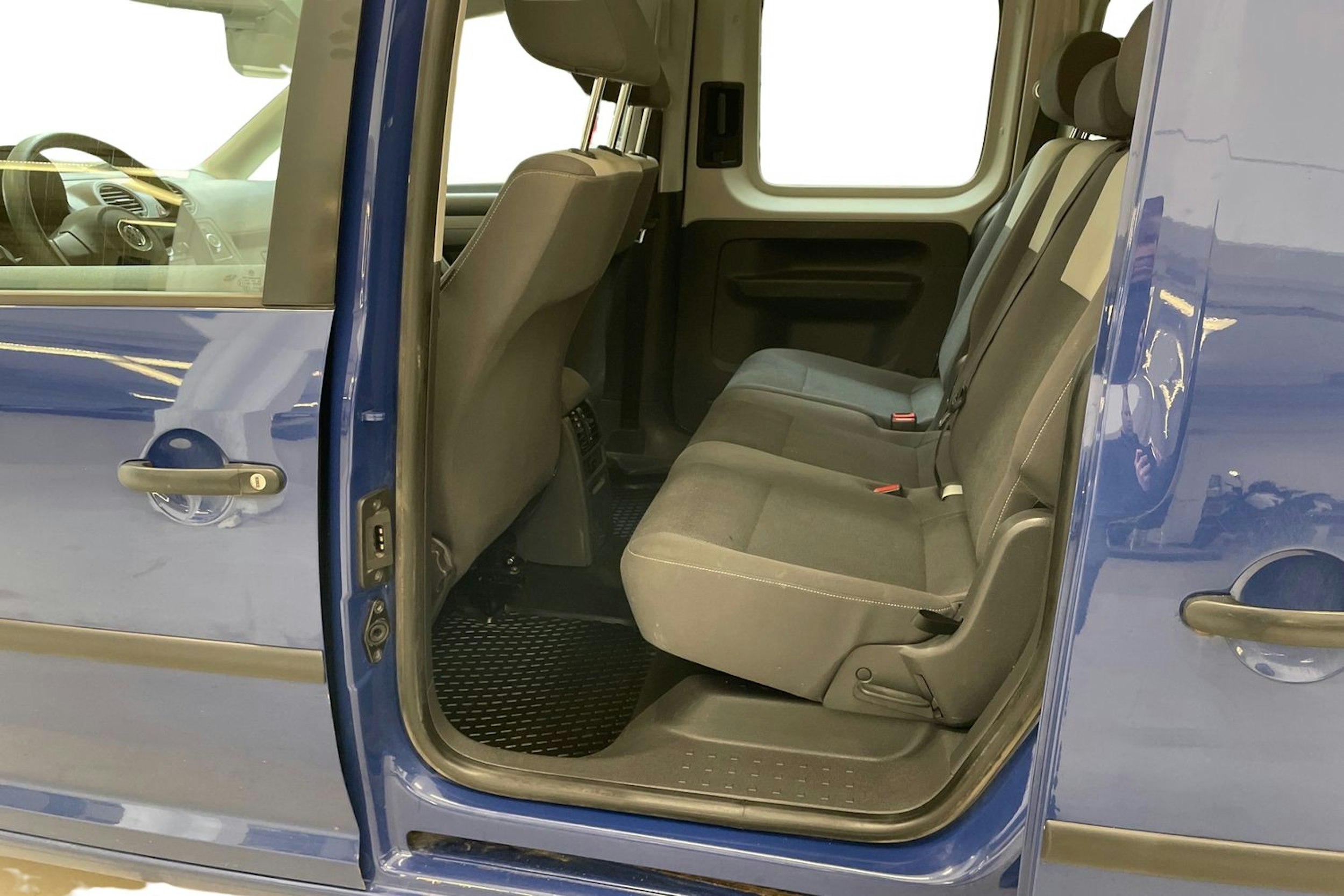 sininen Volkswagen Caddy Maxi 2014 kuva 10.