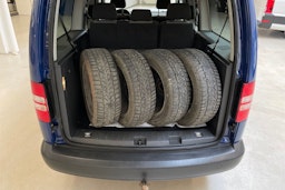 sininen Volkswagen Caddy Maxi 2014 kuva 13.