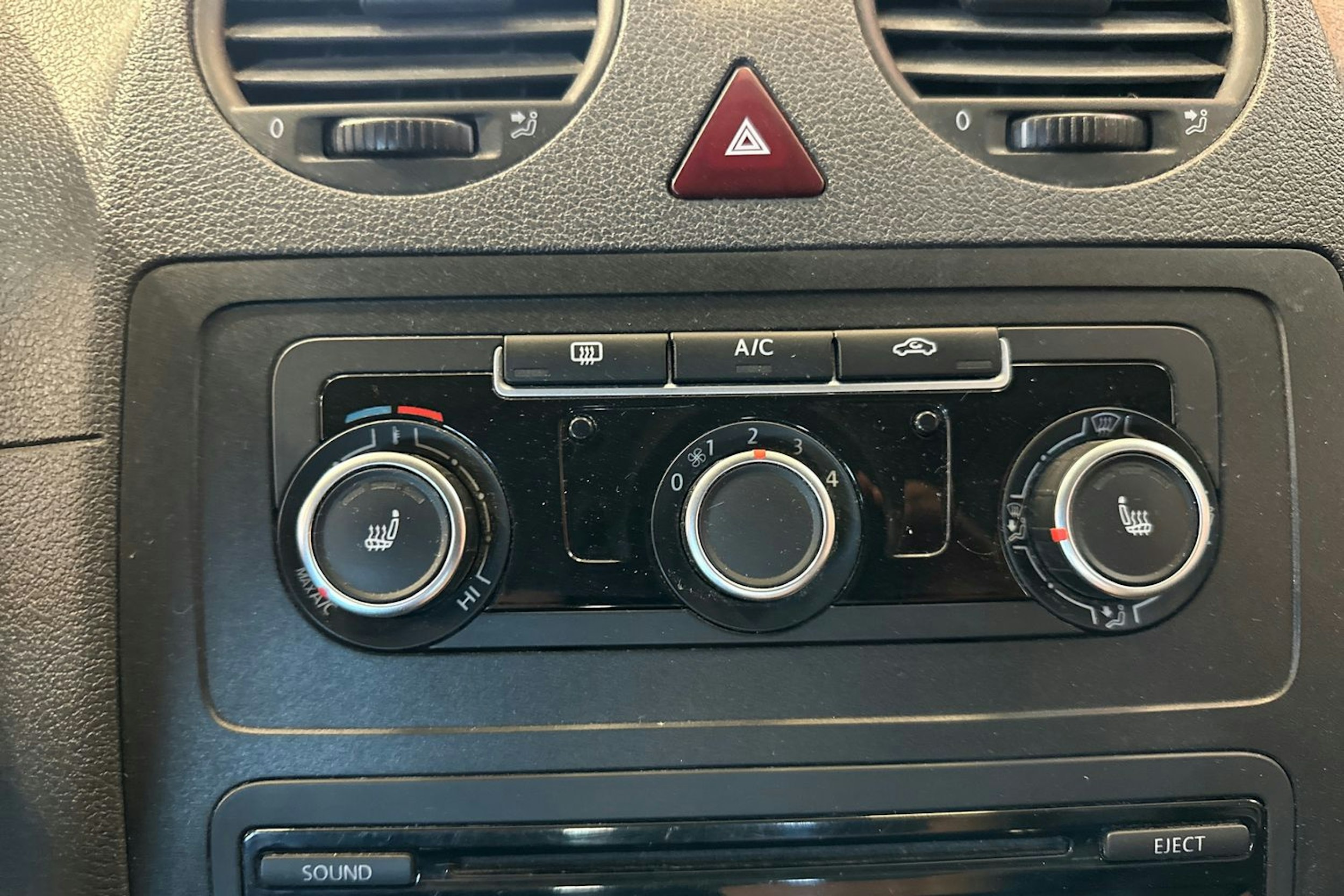 hopea Volkswagen Caddy Maxi 2014 kuva 13.