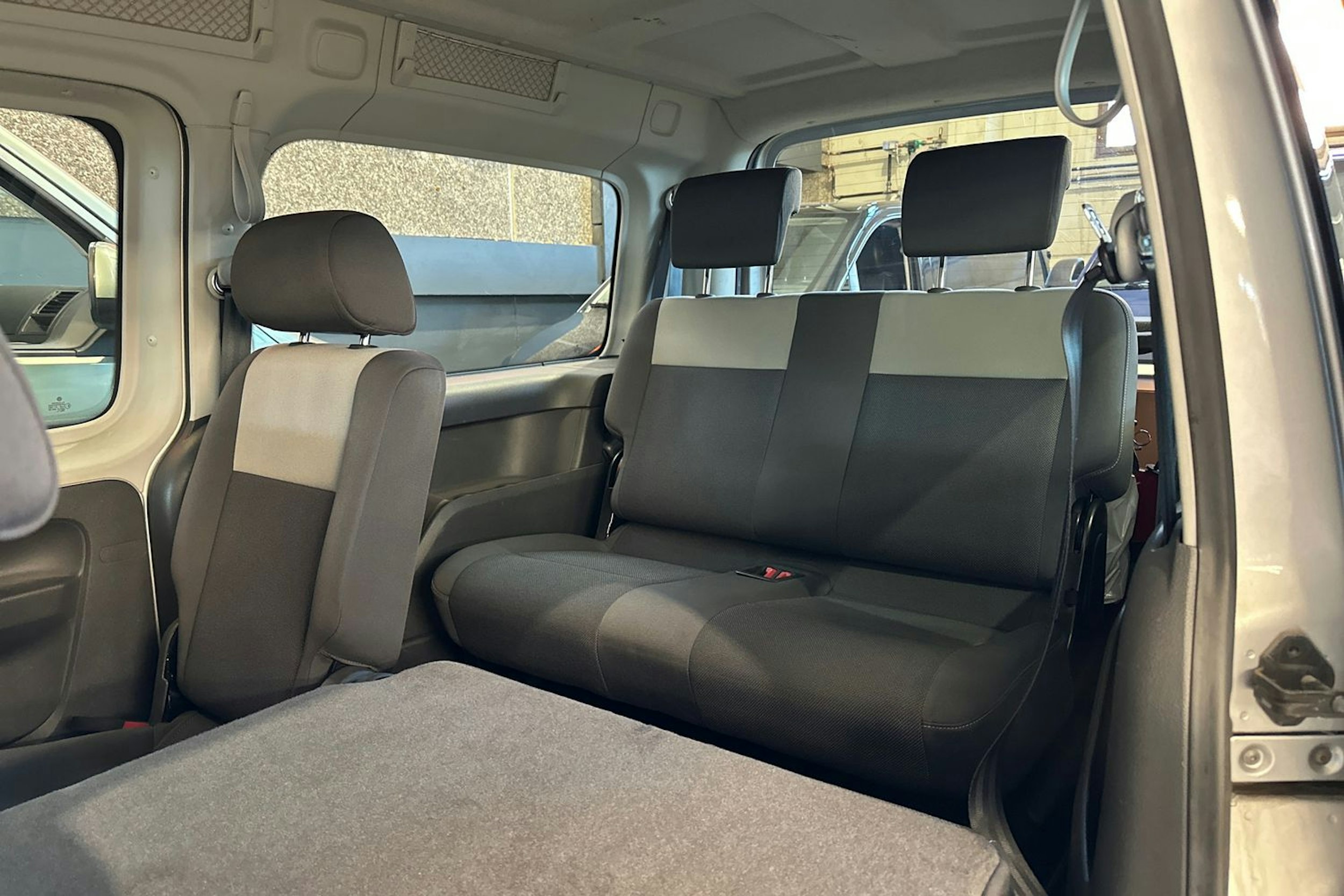 hopea Volkswagen Caddy Maxi 2014 kuva 15.