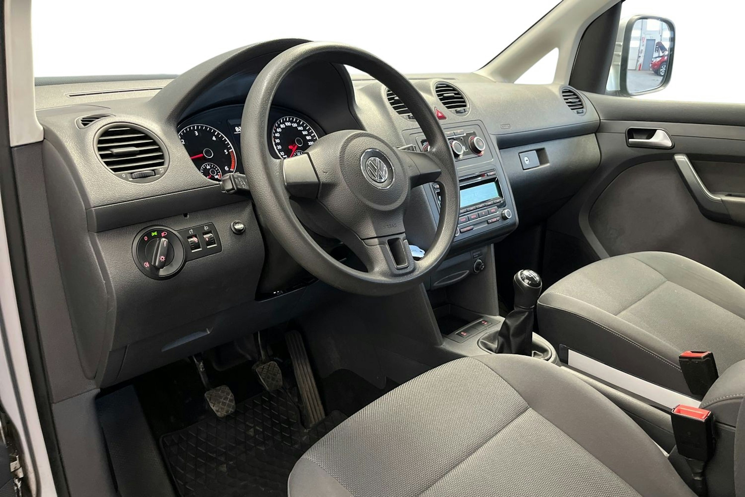 Hopea Volkswagen Caddy Maxi 2014 kuva 8.
