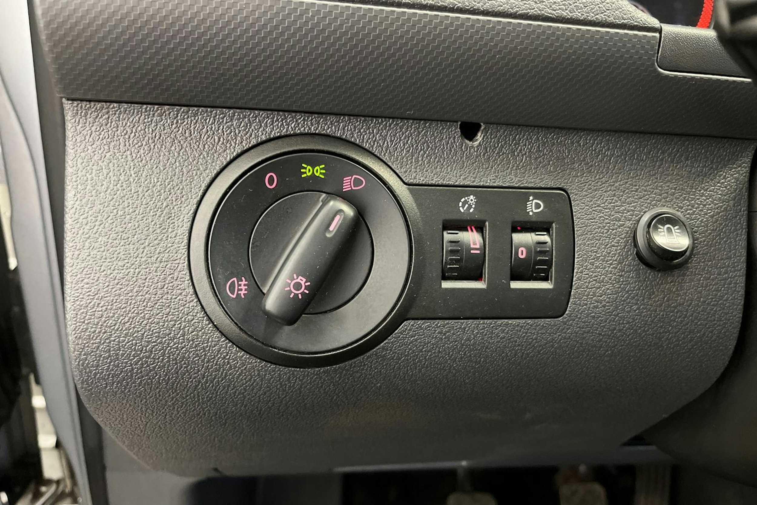 Hopea Volkswagen Caddy Maxi 2014 kuva 16.