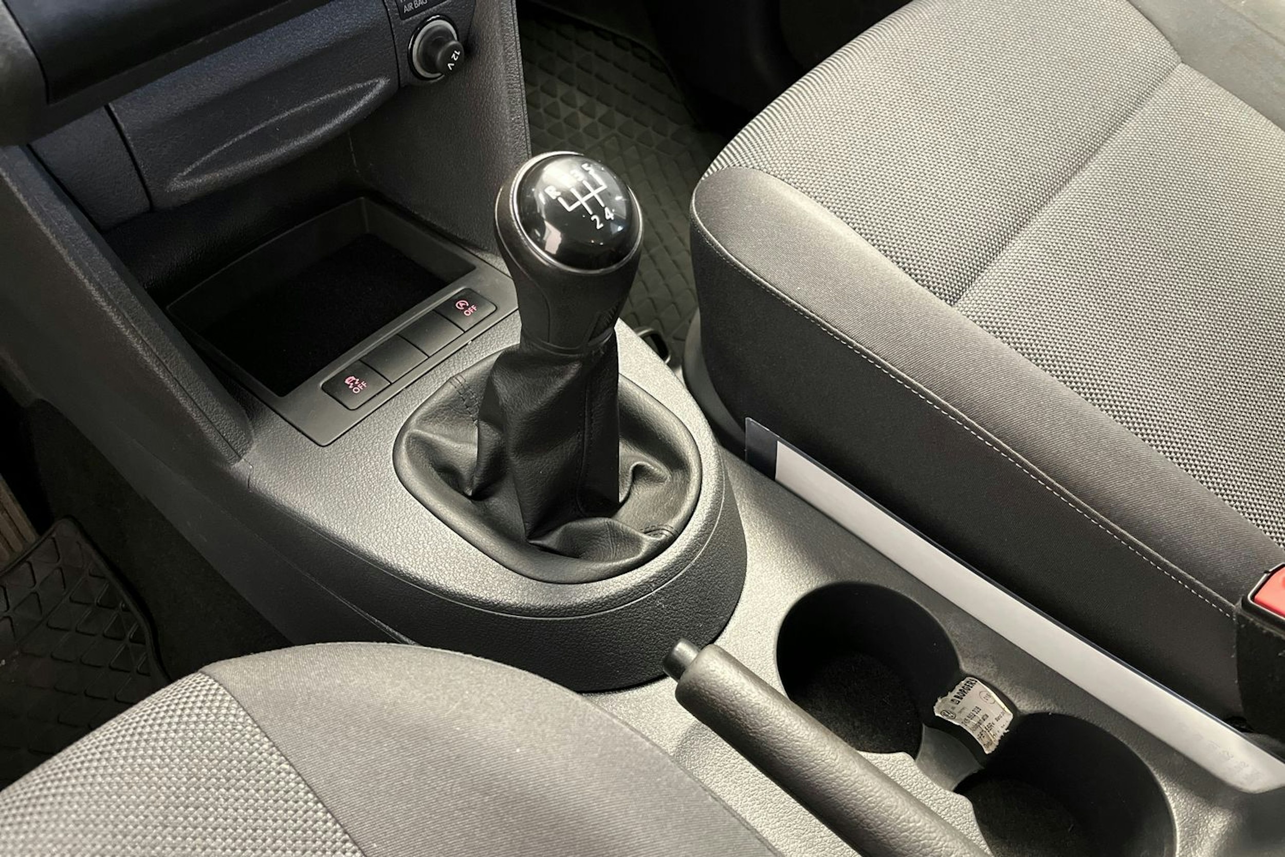 Hopea Volkswagen Caddy Maxi 2014 kuva 17.