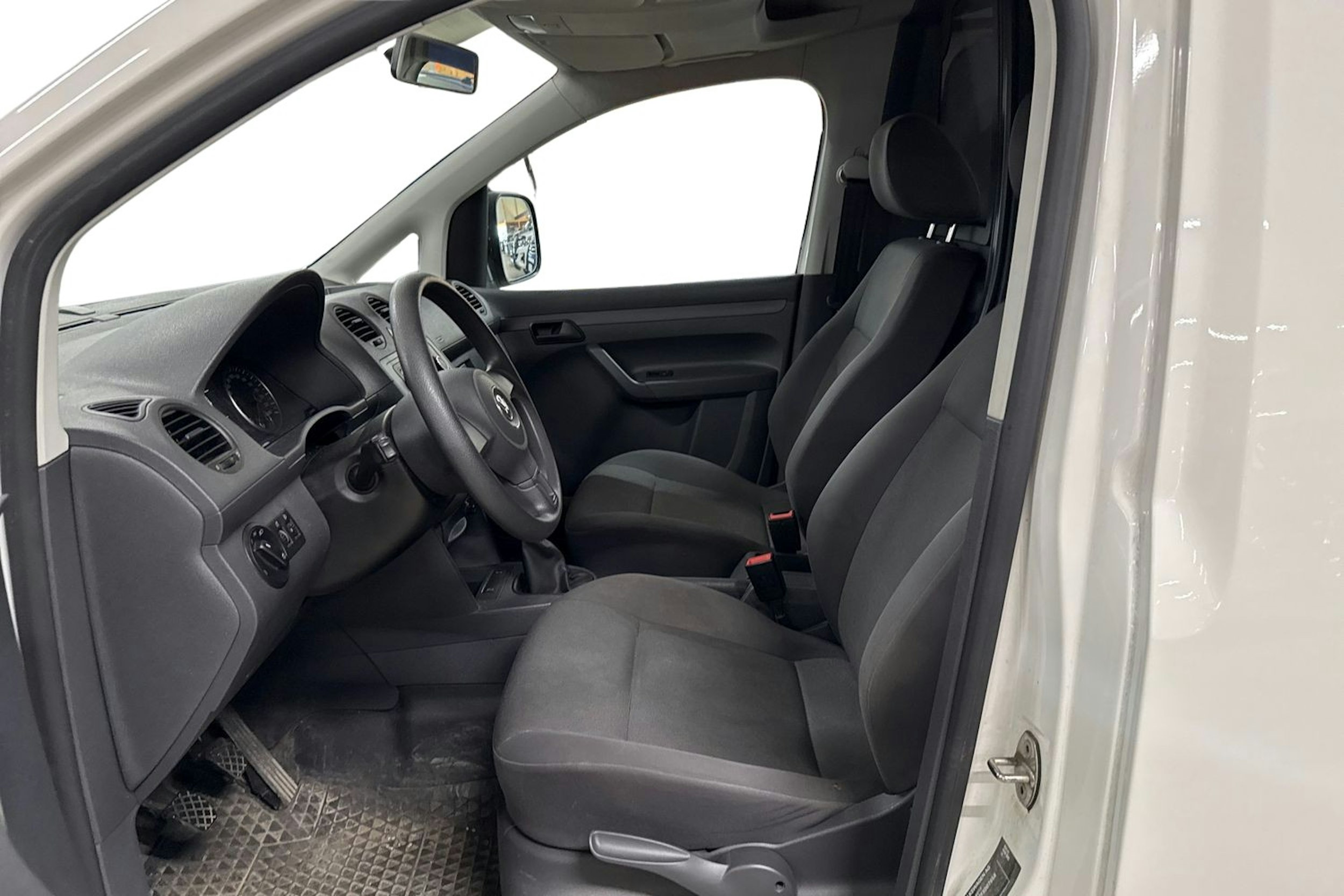 valkoinen Volkswagen Caddy Maxi 2014 kuva 3.